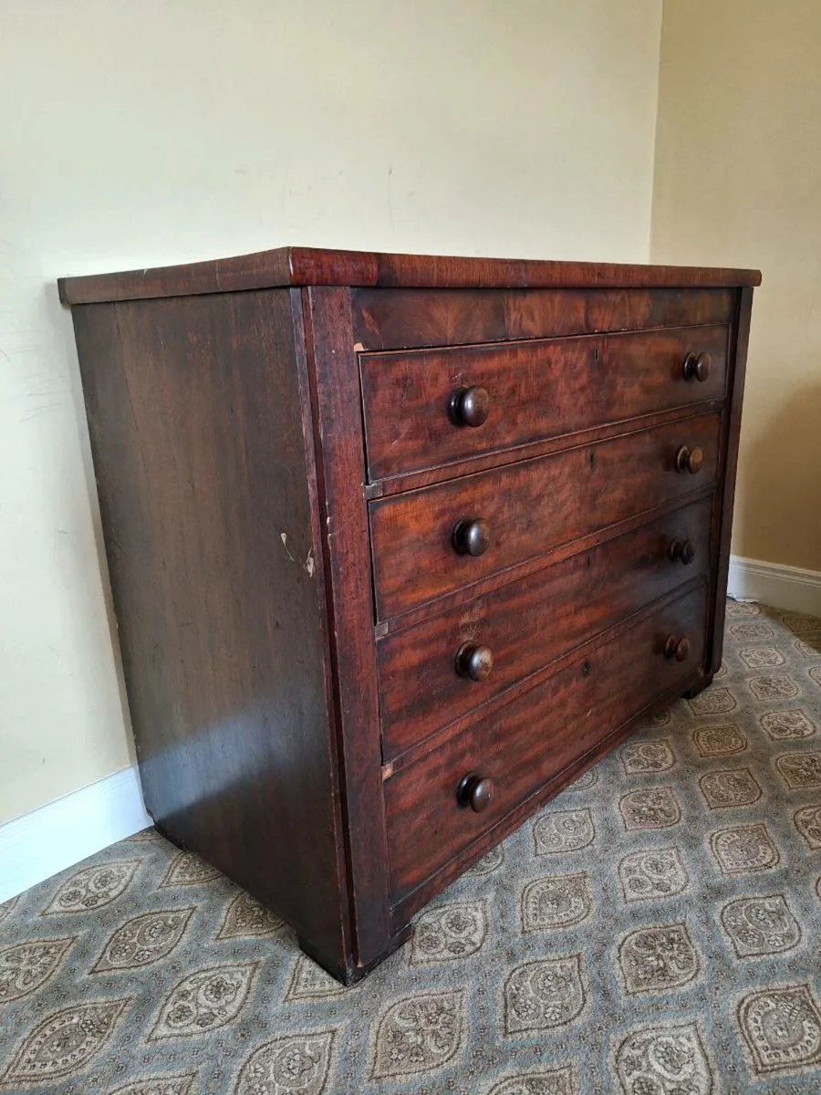 Chest of drawers for sale in Co. Laois for €250 on DoneDeal