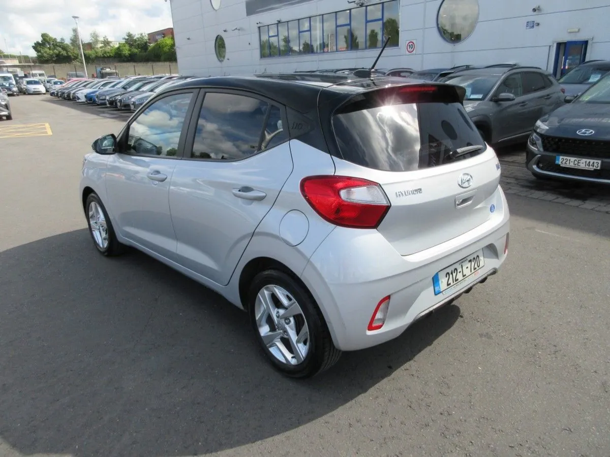 Hyundai i10 i10 Deluxe Plus w.2 Tone Roof - Image 3