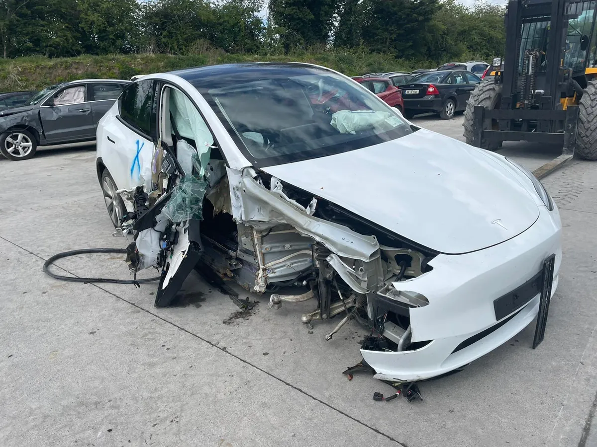 2023 Tesla Model Y *For Parts* - Image 4