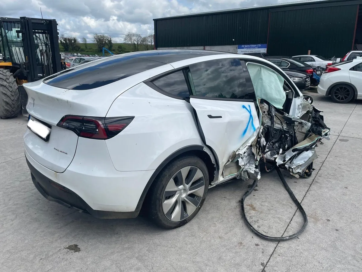 2023 Tesla Model Y *For Parts* - Image 3