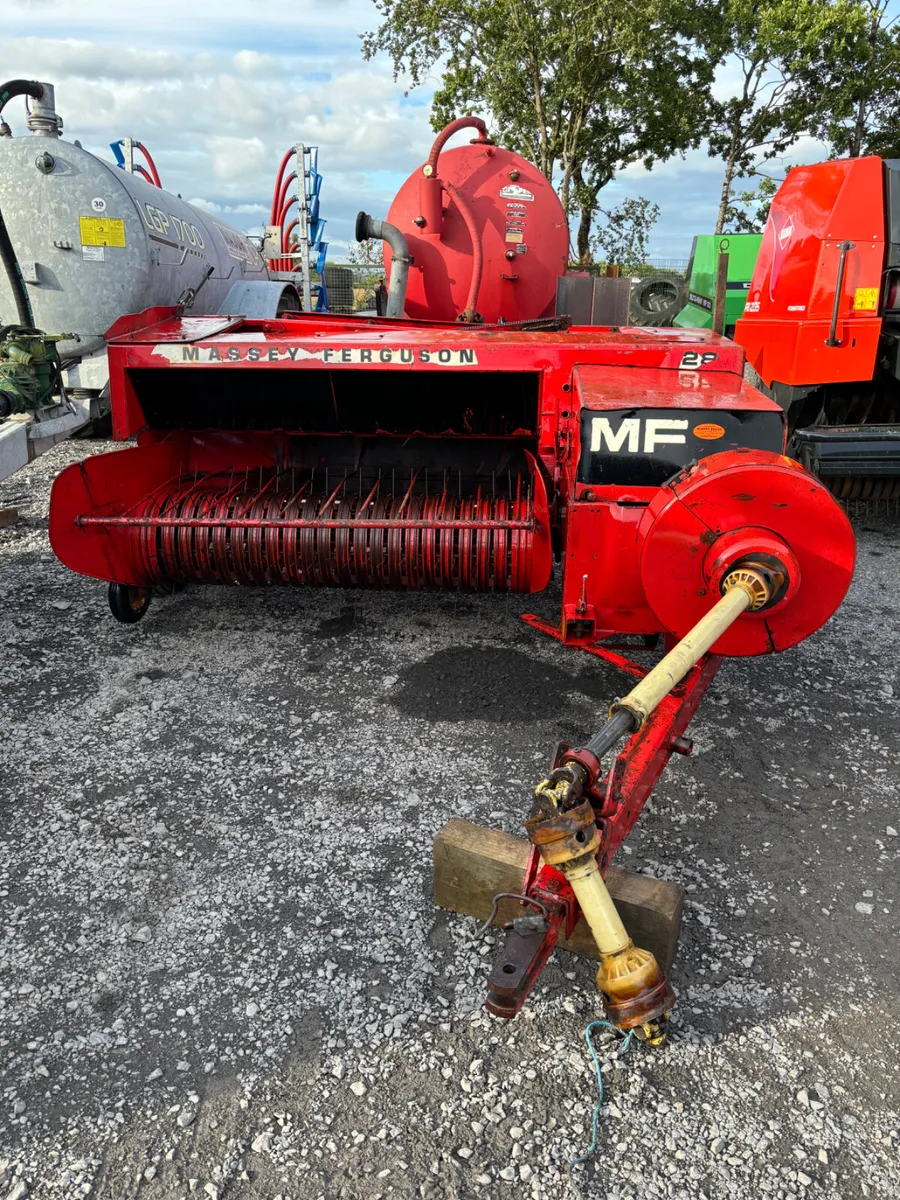 Massey Ferguson 128 Square Bailer - Image 1