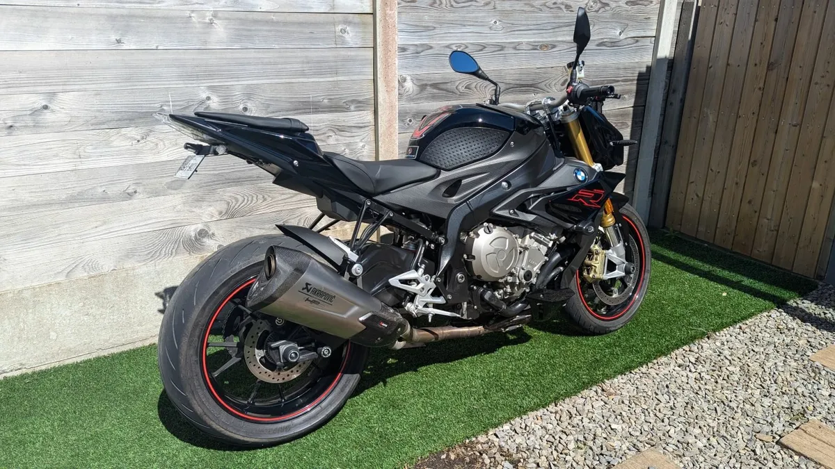 BMW S1000R Black - Image 1