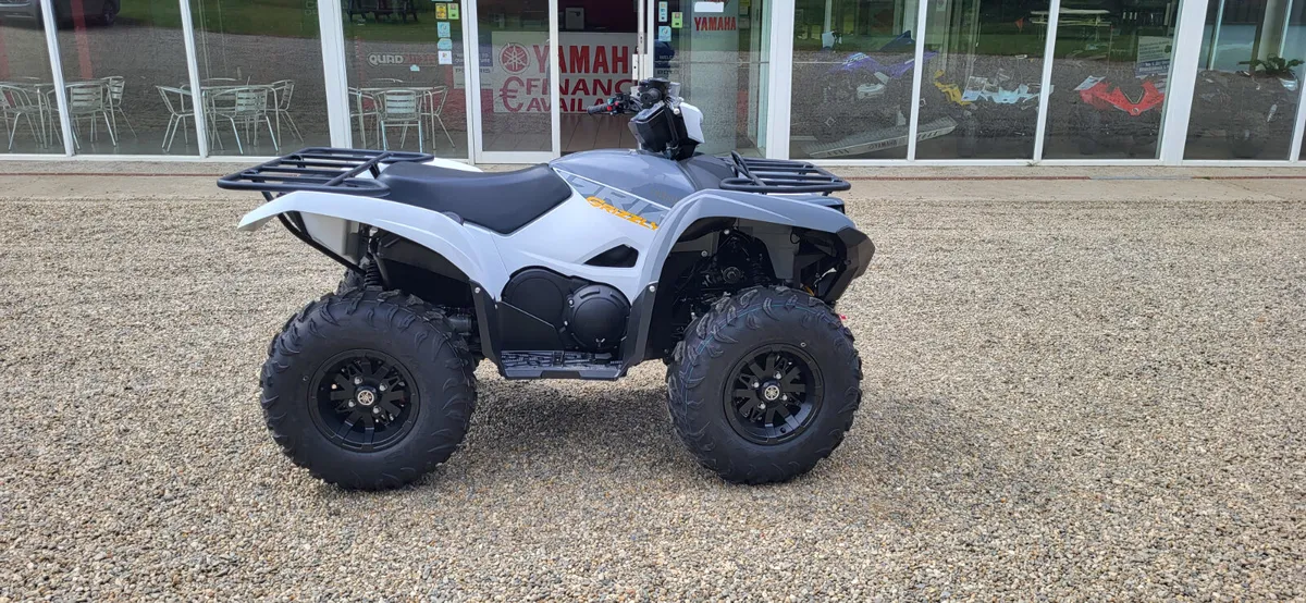 NEW 2024 YAMAHA GRIZZLY 700 WHITE/ARMOUR GREY - Image 2