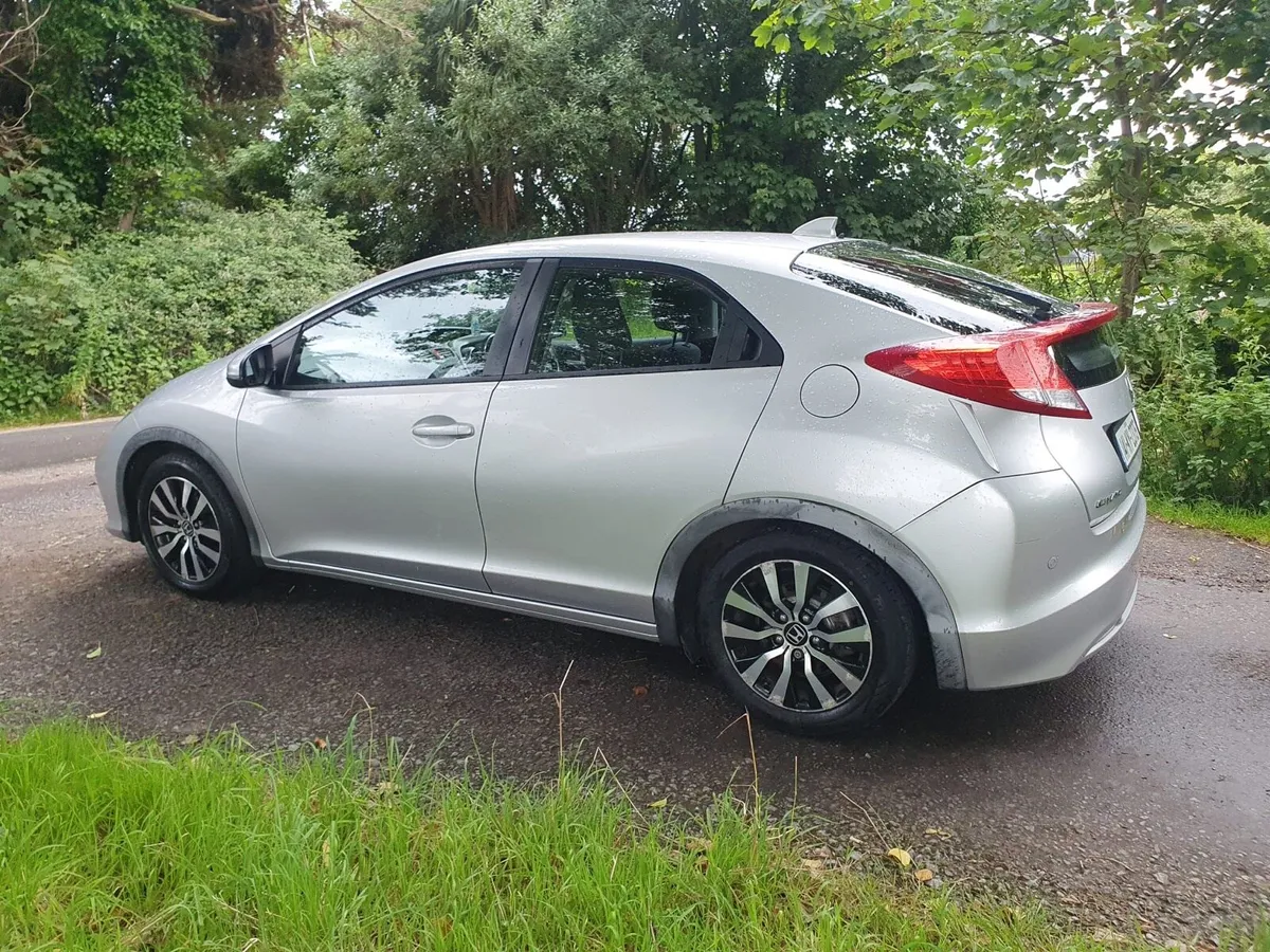 *Selling Today* Honda Civic 2013 1.6 I-DTEC ES 5DR - Image 4