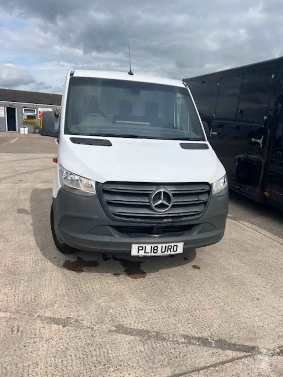 Mercedes-Benz Sprinter 2018 - Image 2