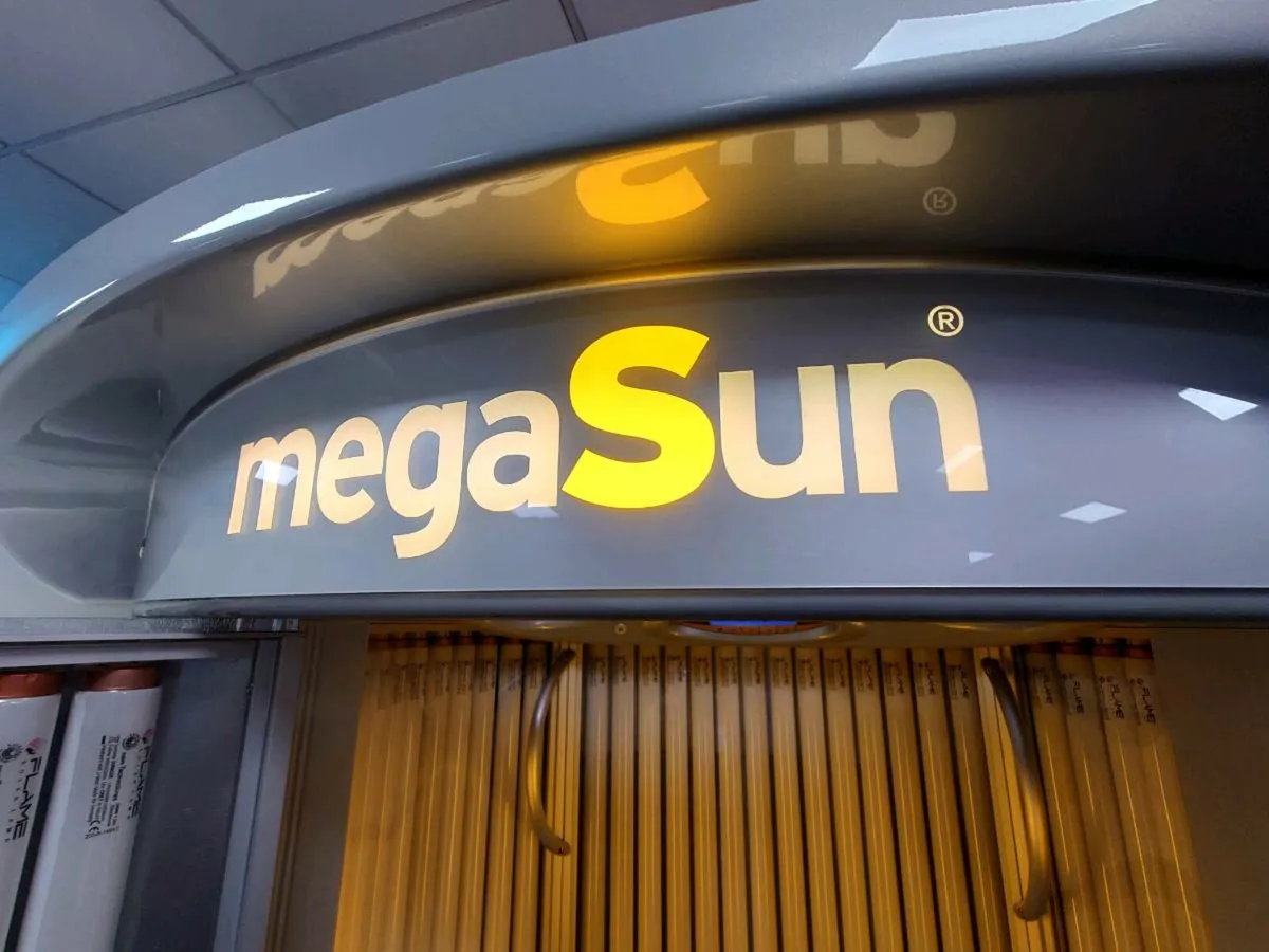 Sunbed Megasun Tower Space 2000 - Image 1