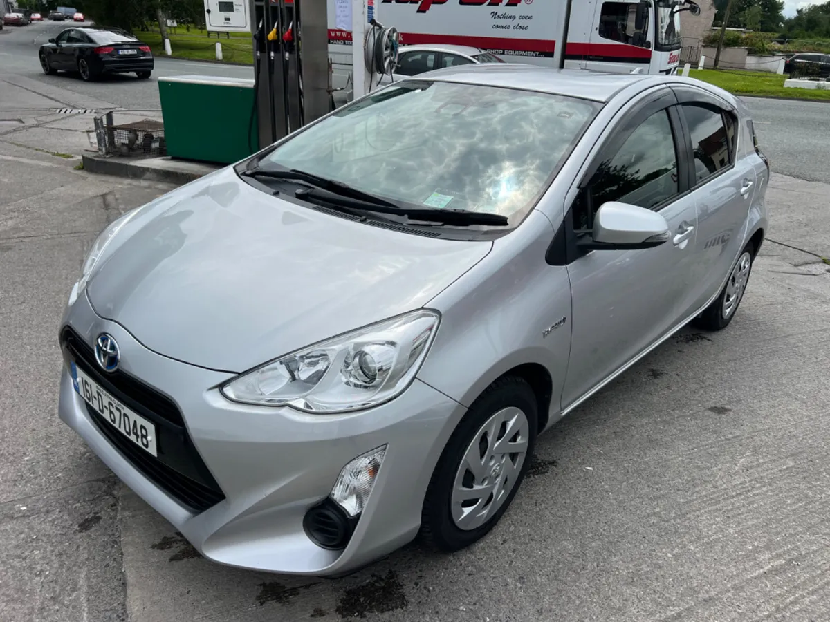 Toyota Aqua 2016 DAA-NHP10 5DR AUTO - Image 1