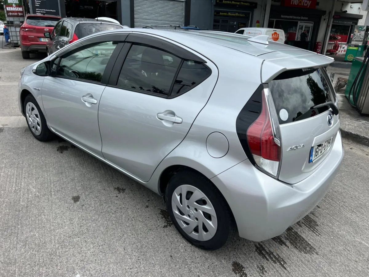 Toyota Aqua 2016 DAA-NHP10 5DR AUTO - Image 4