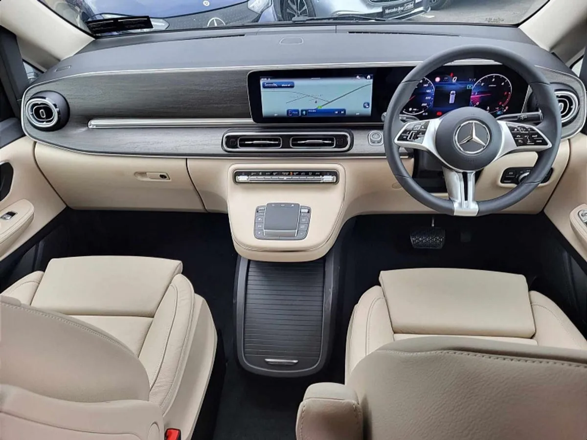 Mercedes-Benz V-Class V250d Avantgarde Auto  (ext - Image 4