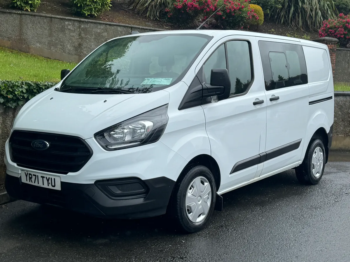 2021 (212) Ford Custom Crewvan 2.0D 6 seats - Image 1