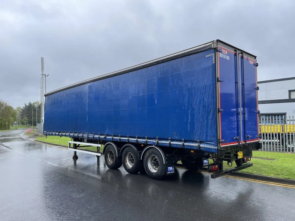 2015 SDC 4200MM TRI-AXLE CURTAINSIDE TRAILER - Image 4