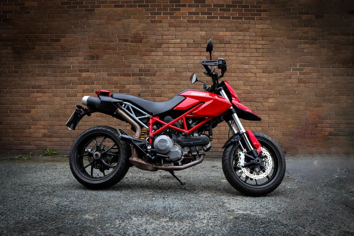 Ducati Hypermotard 2012 - Image 1