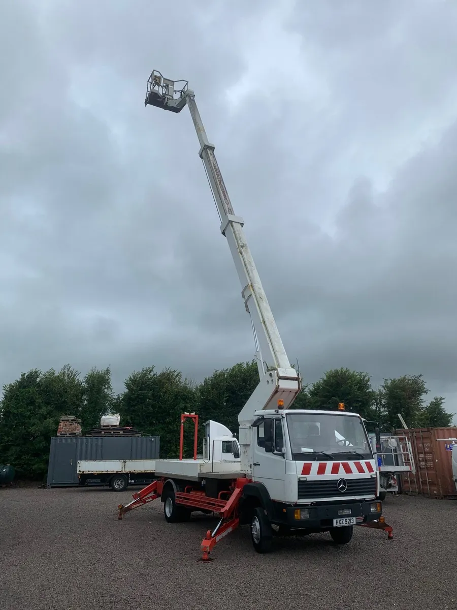 Mercedes-Benz Other 1996 Cherry Picker Access Plat - Image 1