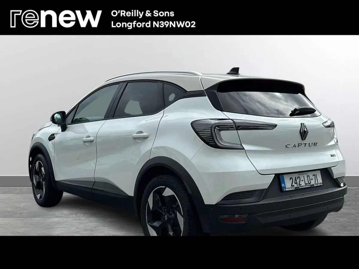 Renault Captur Techno E Tech 145 Auto - Image 3