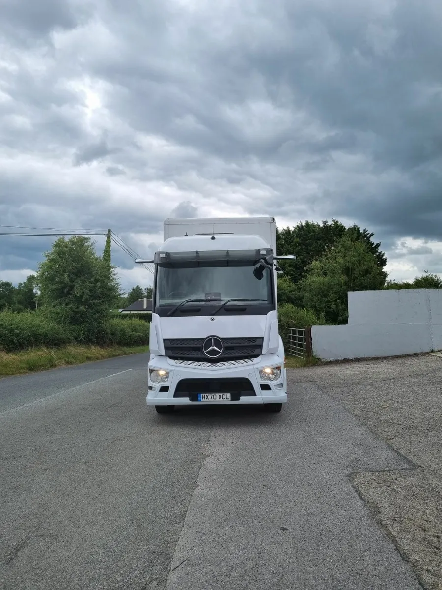 2020 -Mercedes Actros Box Body - Image 2