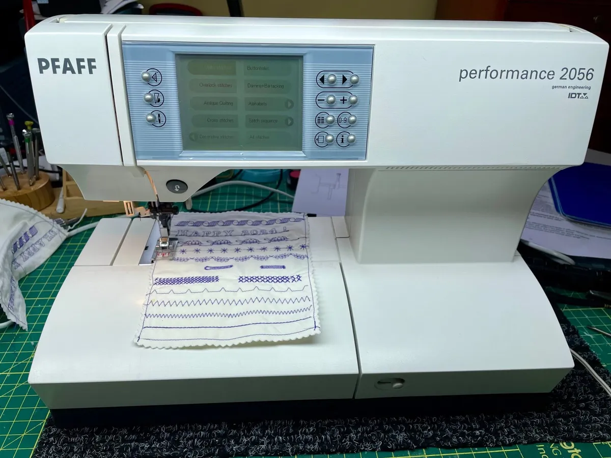 PFAFF 2056 Performance Sewing Machine - Serviced - Image 2