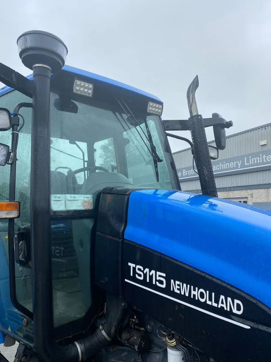 New Holland TS115 - SN 17895 - Image 3