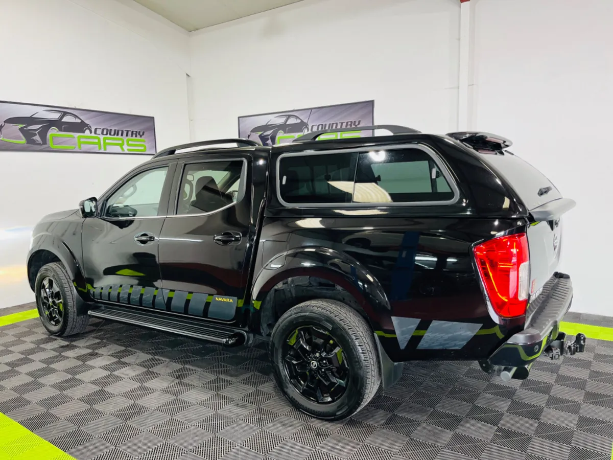 2021 Nissan Navara Dci N-Gaurd Auto// SUNROOF - Image 2