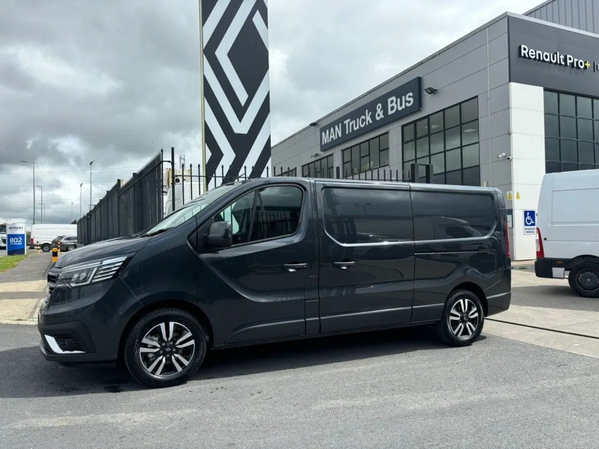 Renault Trafic Auto Extra Sport Avaiable FOR July - Image 1