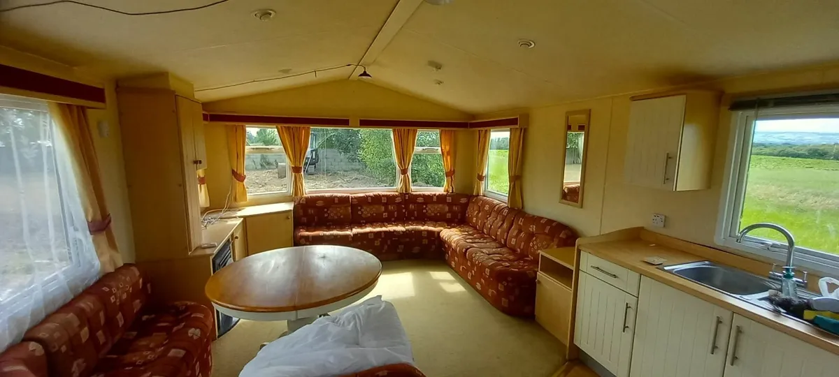 Excellent Willerby Solstice 3 bedroom mobile - Image 2