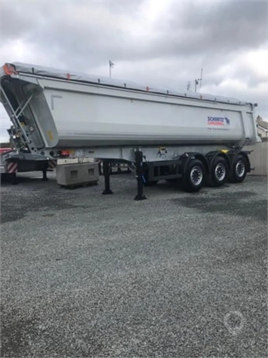 2025 Schmitz 8.2m Tipper Electric Cover - Image 2