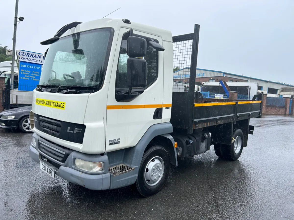 2011 Daf lf 45 160 7.5 ton tipper with tar chutes - Image 1