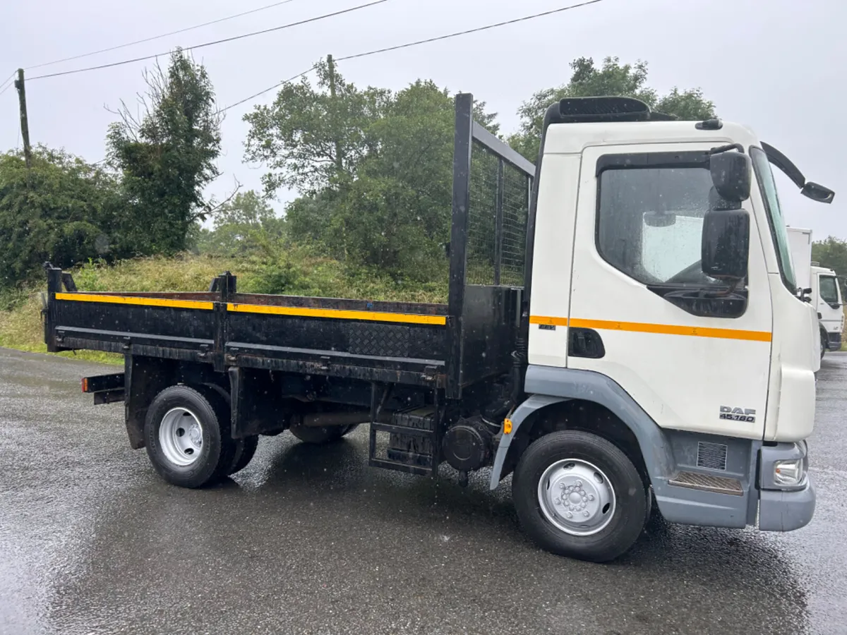 2011 Daf lf 45 160 7.5 ton tipper with tar chutes - Image 4