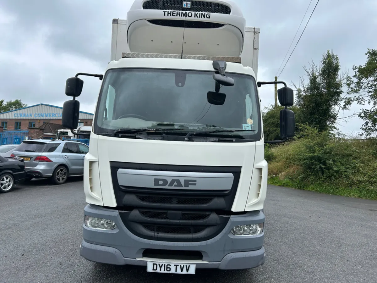 2016 Daf lf 220 18ton multi temp fridge tail lift - Image 2