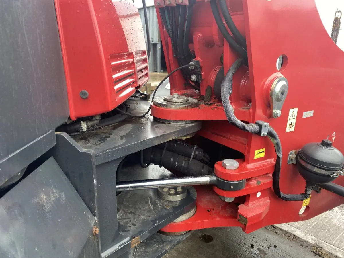2018 Schaffer 9640 - Image 3