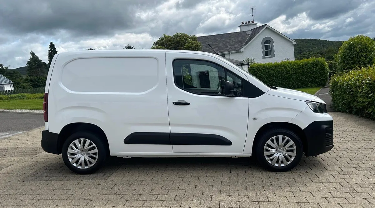 2019 Peugeot Partner Professional 1.6 BlueHDi 100b - Image 4