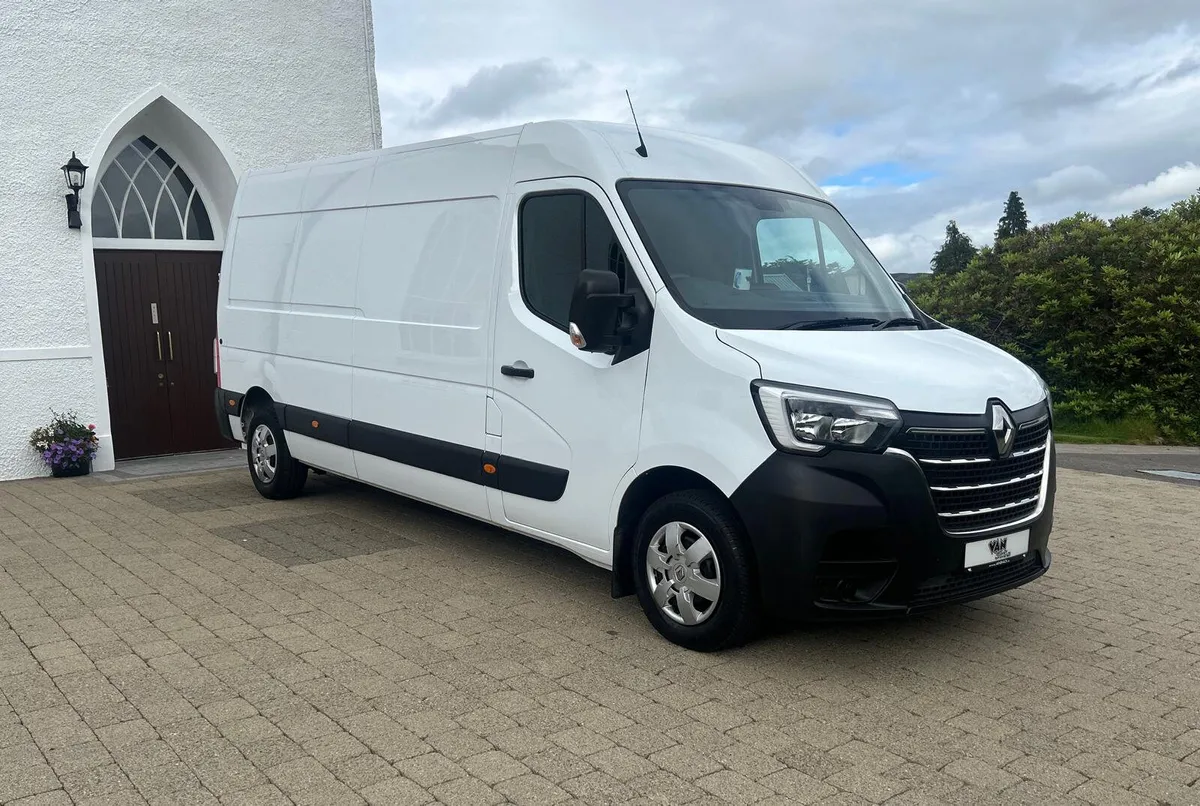 2022 (222 Reg) Renault Master 135 Business+ AirCon - Image 1