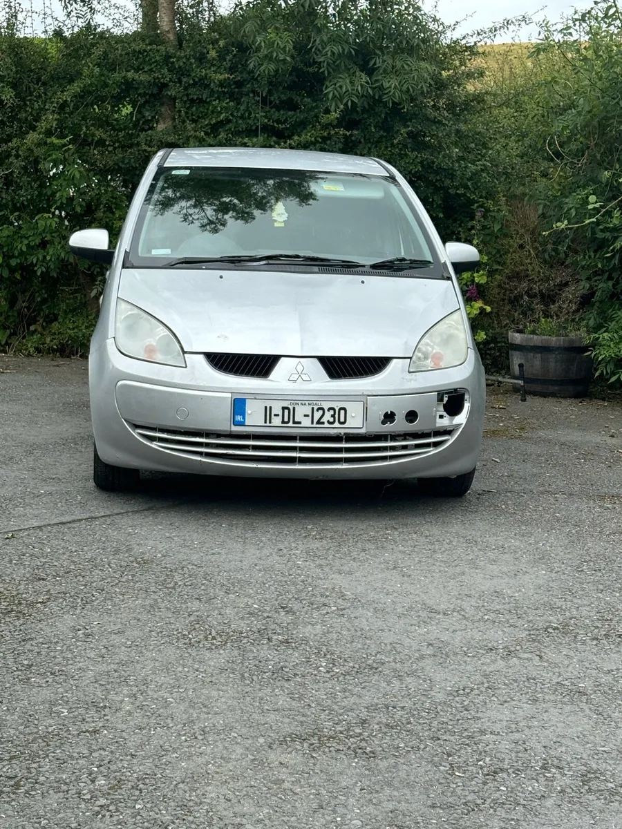 2011 misrabishi colt - Image 1