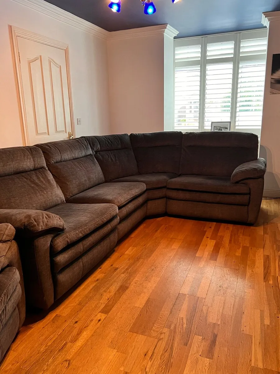 Valentino electric recliner sofa set - Image 3