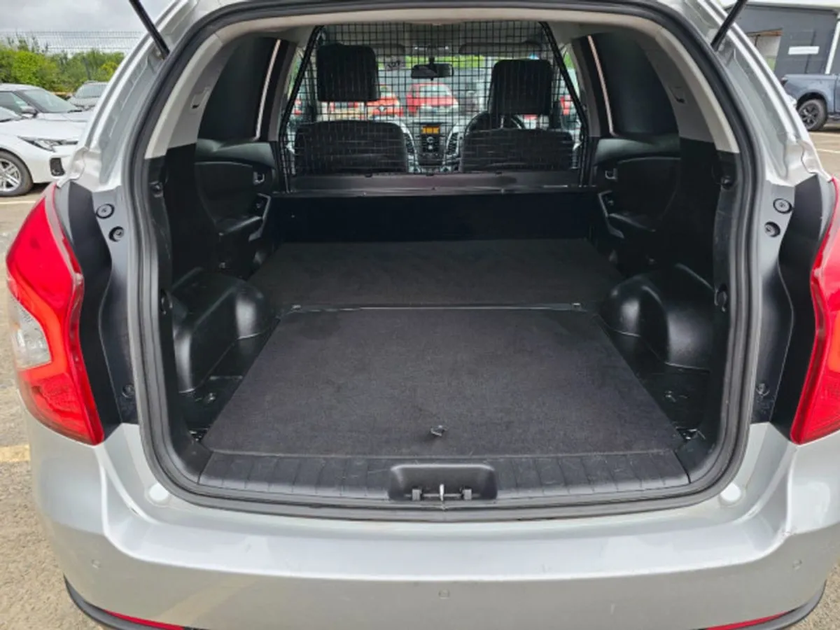 Ssangyong Korando Commercial 5DR - Image 2