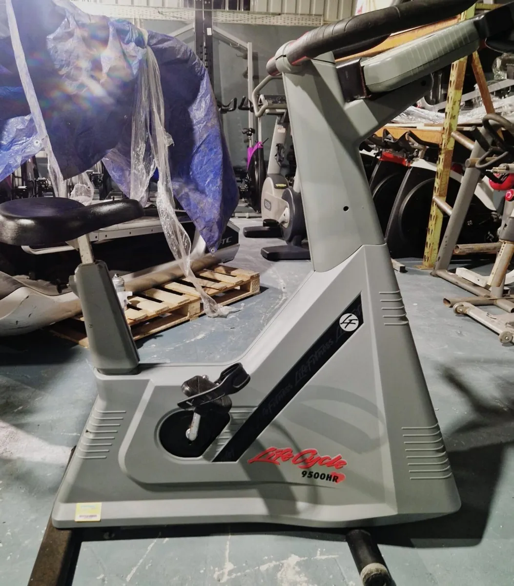 LIFECYCLE 9500R SPIN BIKES TO CLEAR for sale in Co. for €195