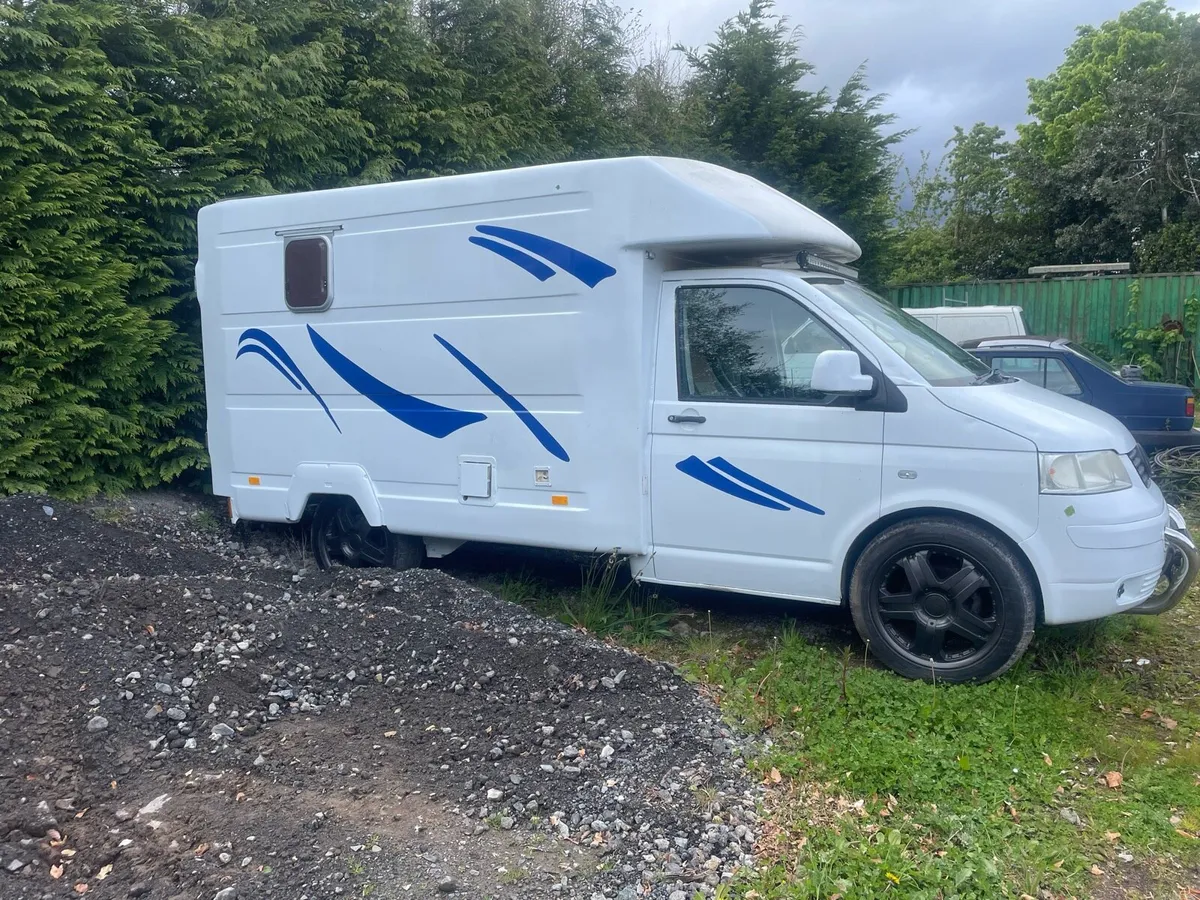 Camper van - Image 1