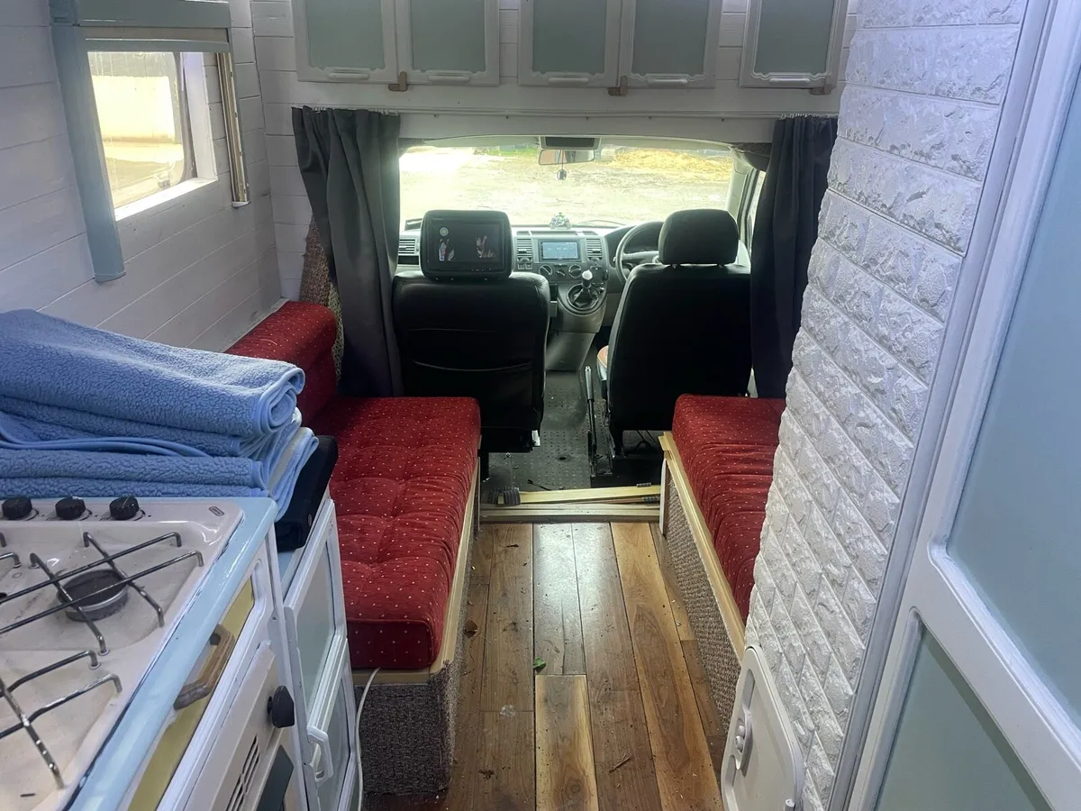 Camper van - Image 2