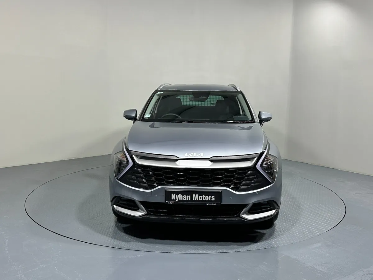 Kia Sportage Commercial SEM Lunar Silver 251 (2025 - Image 3