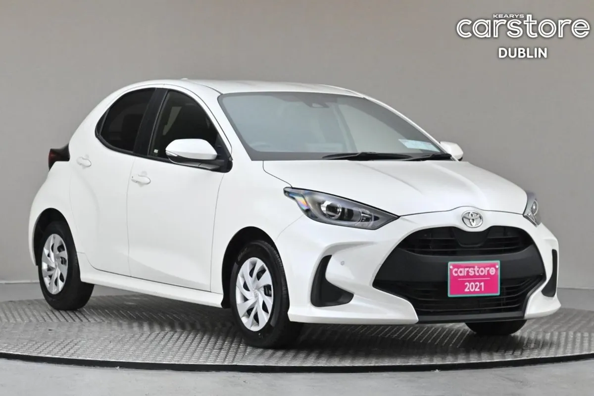 Toyota Yaris 1.0 Auto Petrol  reverse Cam privacy - Image 1