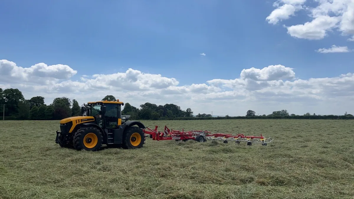 **TOP CLASS HORSE HAY 25** - Image 2