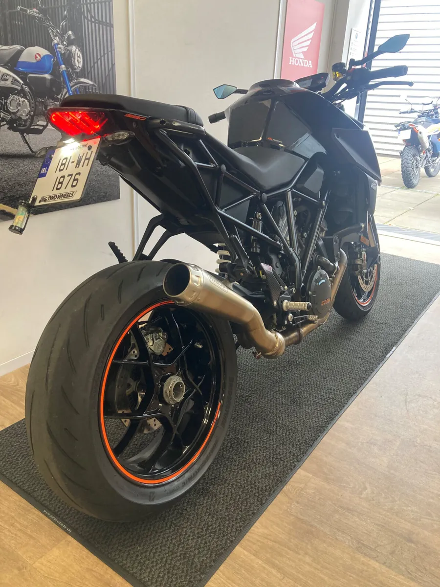 KTM 1290 SuperDuke R - Image 4