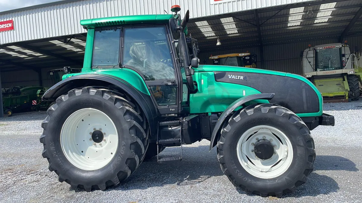 Valtra T150 no vat - Image 3