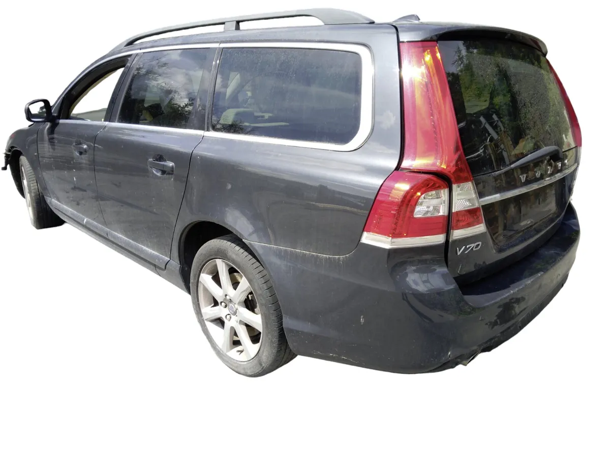 2015 VOLVO V70 For Breaking/Dismantling - Image 3