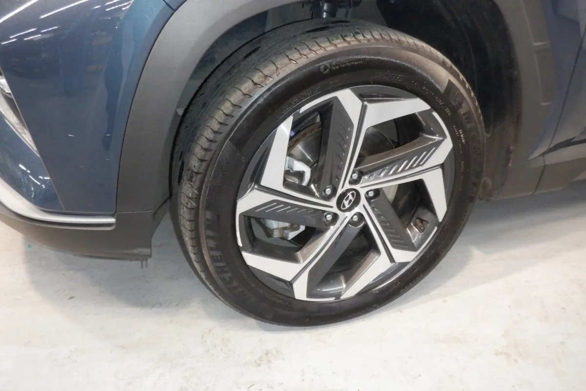 Hyundai Tucson Plug IN Hybrid Executive 1.6l Petr - Image 3