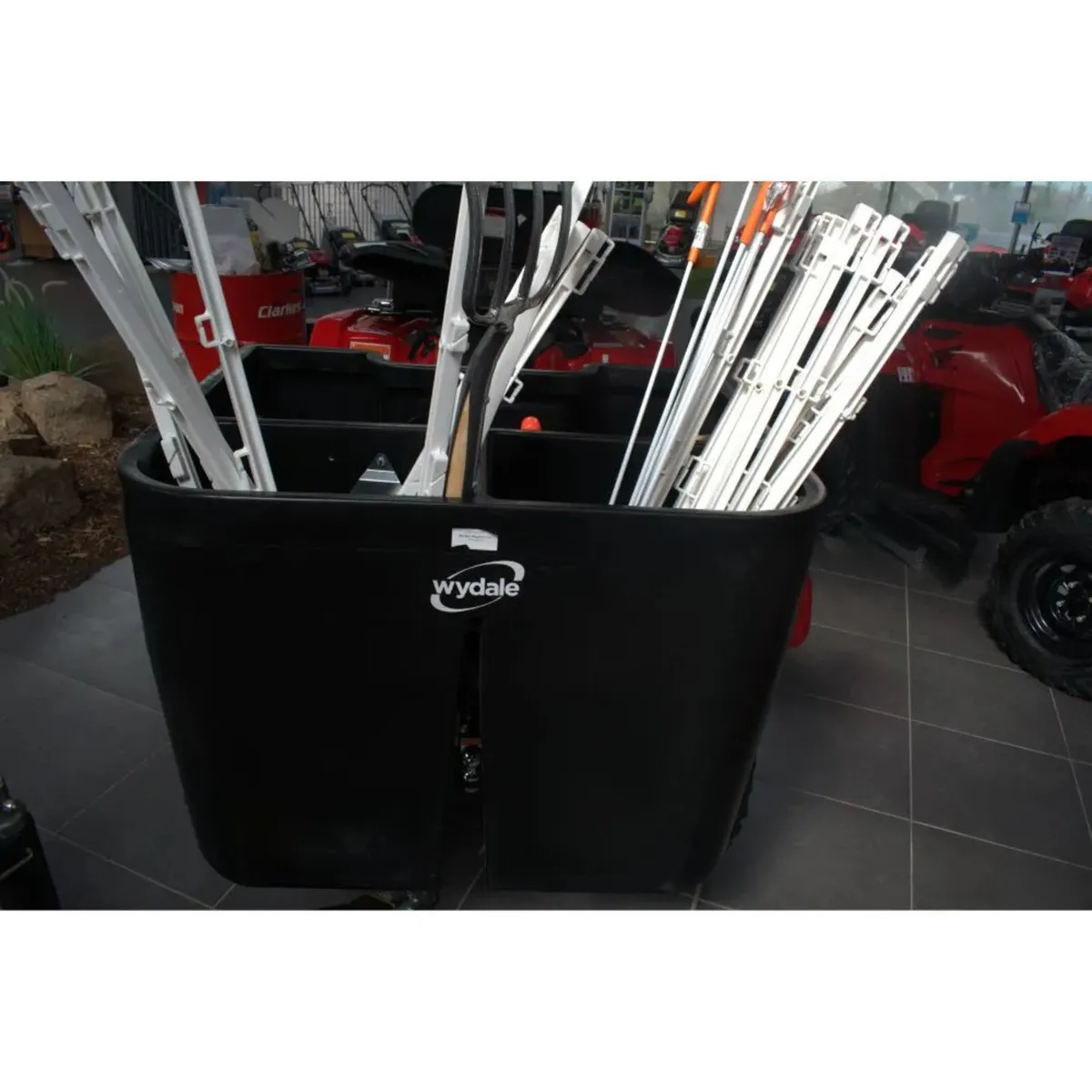 Quad storage box - Image 1