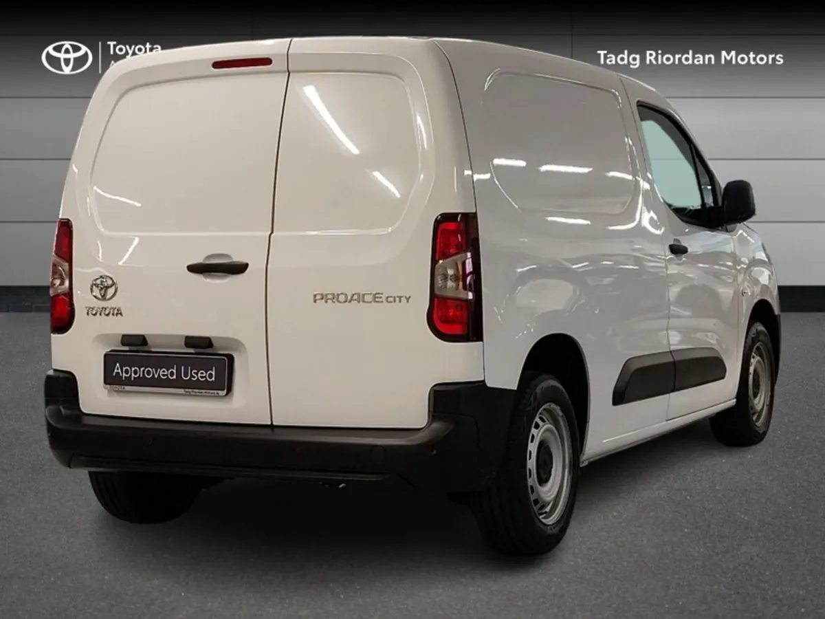 Toyota Proace City - Image 2