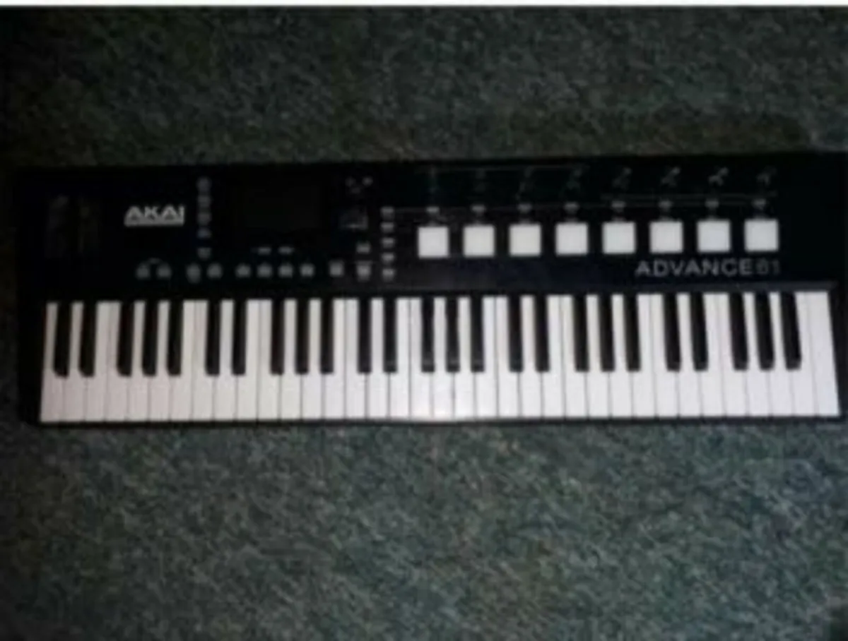 Akai Prol Advance 61 MIDI  Controllerkeyboad - Image 2