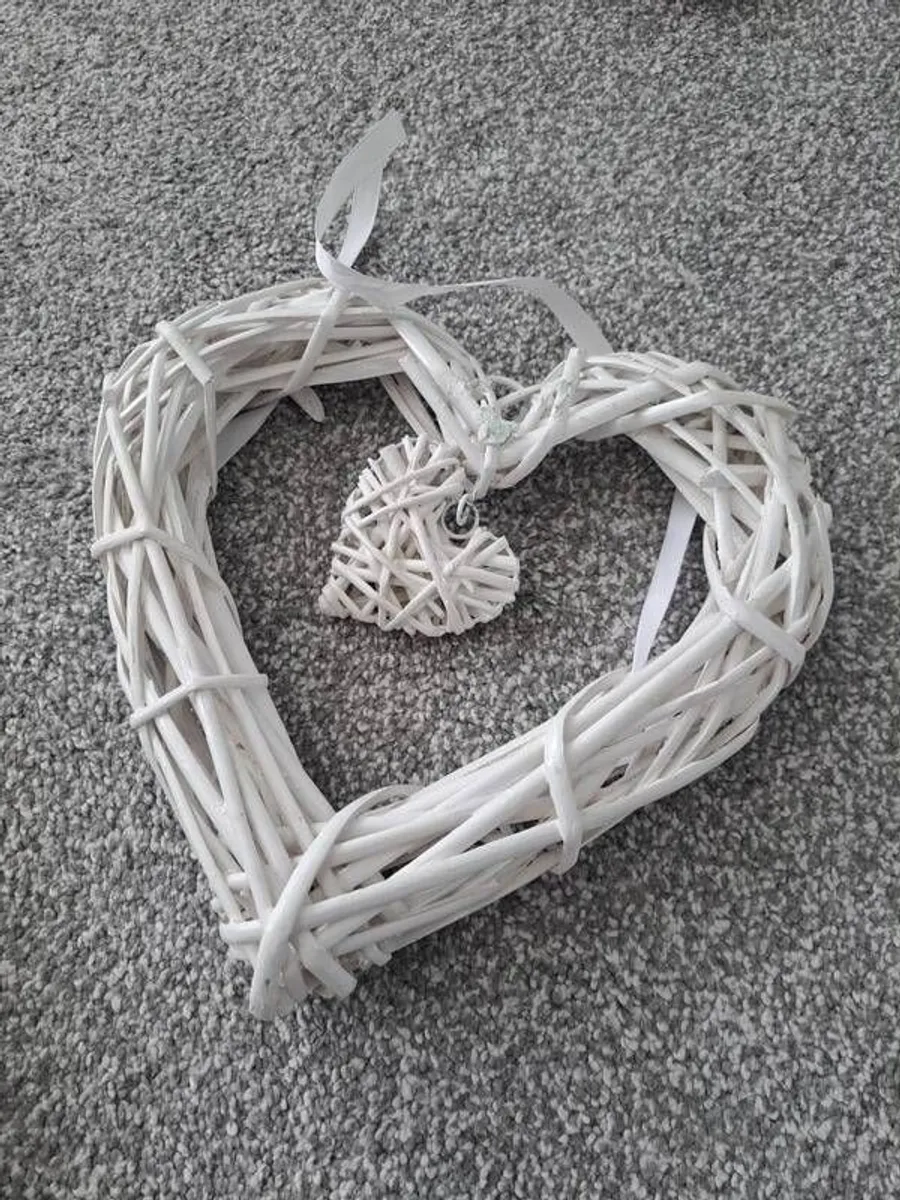 Wicker hearts - Image 1