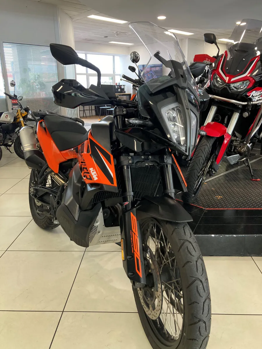 KTM 890 Adventure @TwoWheelsMotorcycles - Image 1