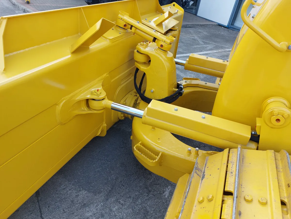 Komatsu D71PX-24 (New) - Image 4